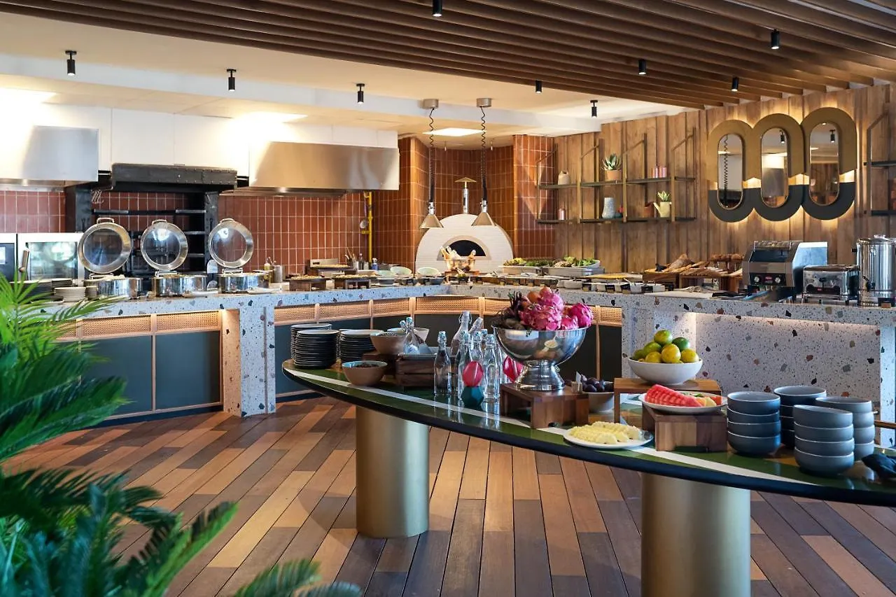 Tribe Bali Kuta Beach 4*, Кута Индонезия